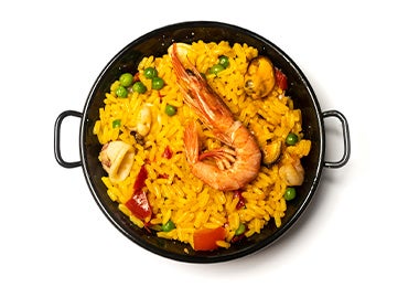 Caldo de pescado en receta de paella   