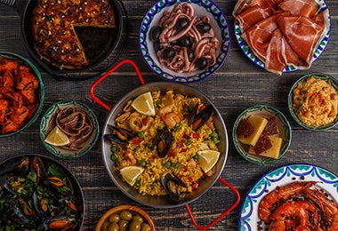 Receta de paella, opción de comida para disfrutar con familias numerosas