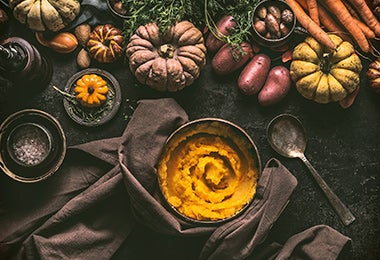 Un puré, una muy buena receta con zapallo, junto a distintos tipos de cucurbitas.