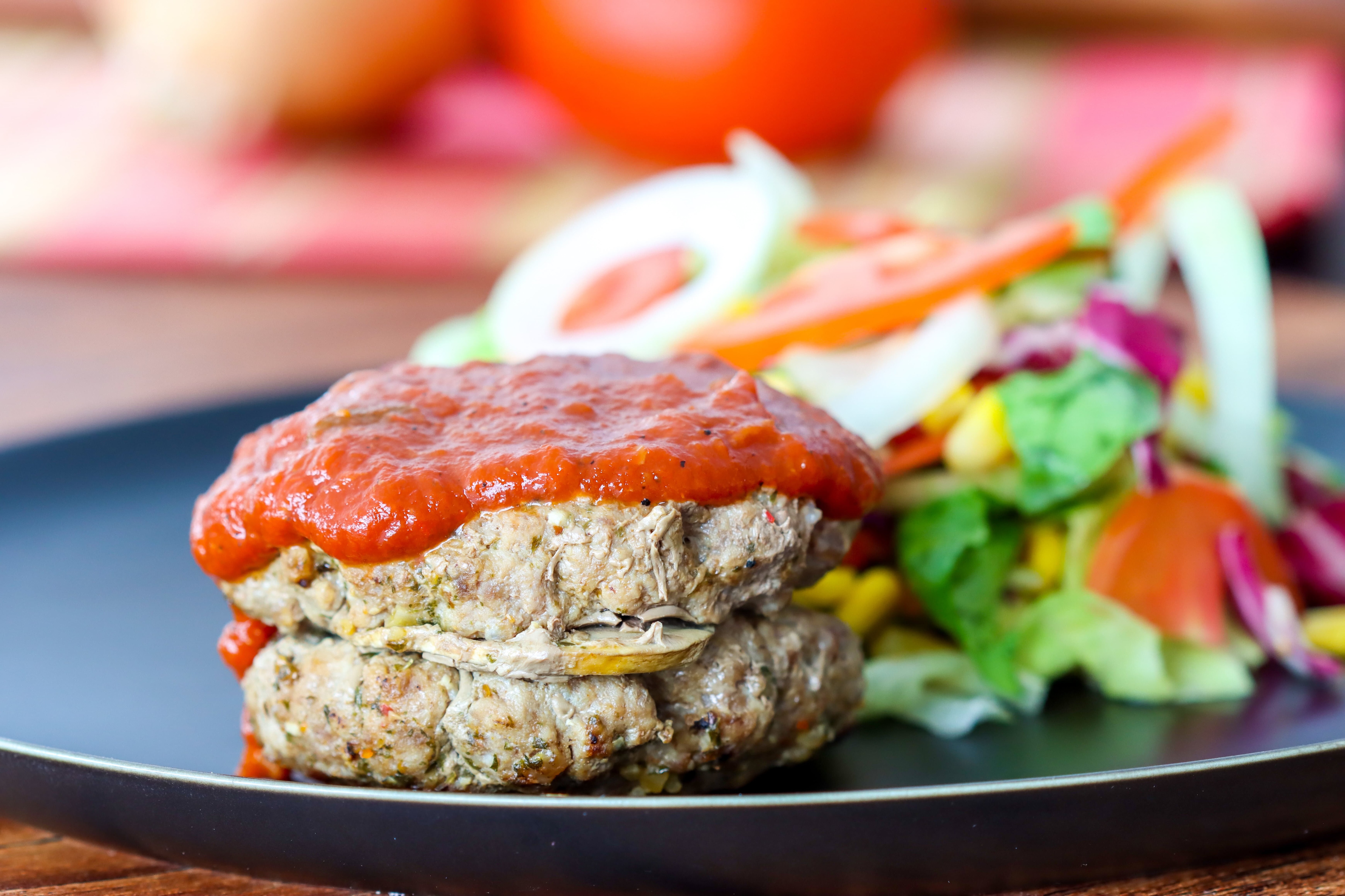 Carne Rellena de Hongos en Salsa