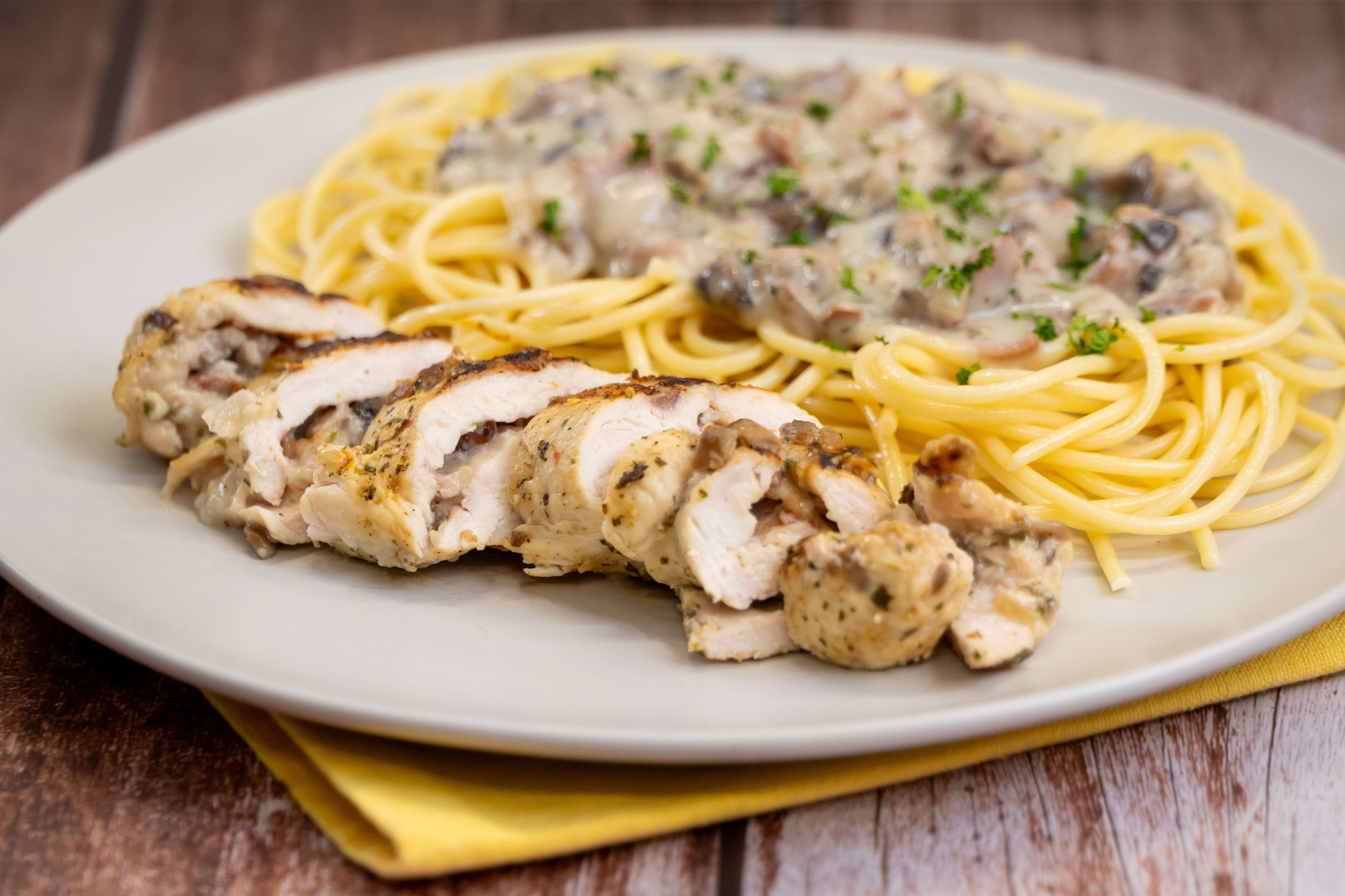 pechuga de pollo rellena de hongos