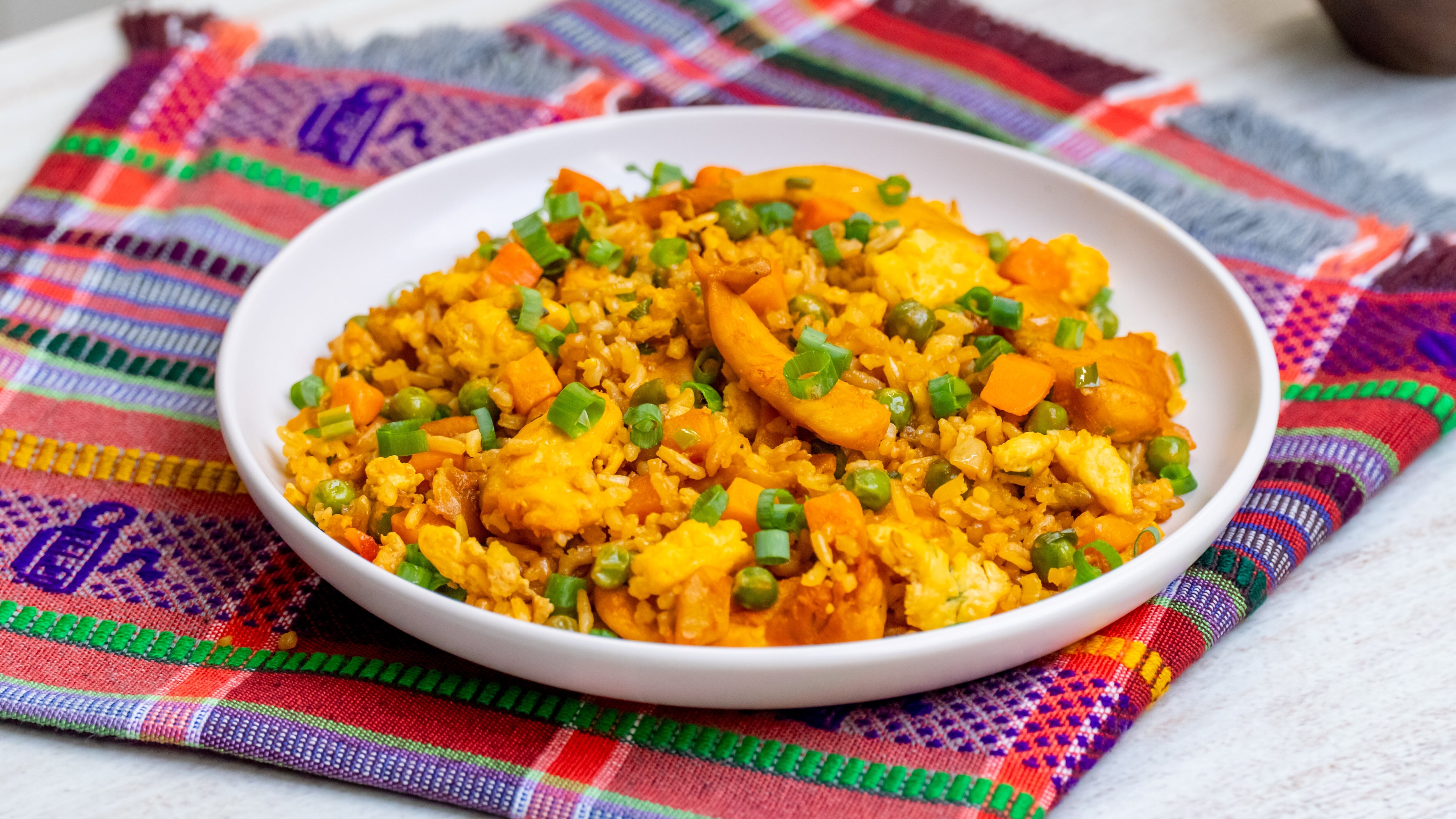 arroz frito con cúrcuma