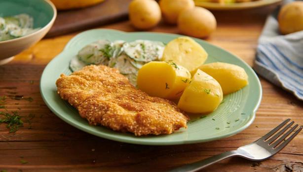 Plato con receta de milanesa apanada con pan molido