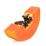 Las semillas de papaya son picantes y pueden tener una utilidad inesperada. Papaya partida con semillas de papaya
