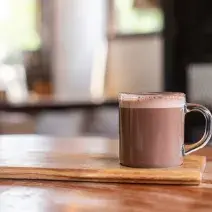 Chocolate Caliente con Avellanas