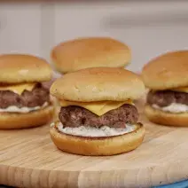 mini hamburguesas con queso