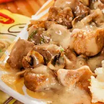 Lomito stroganoff