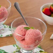 Helado de fresas con banana