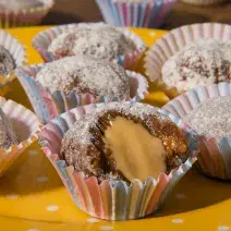 Trufas de Nesquik con mantequilla de maní