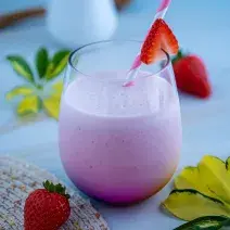 Batido de fresa y leche condensada