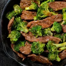 Carne con brocoli