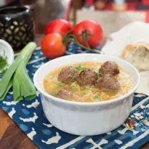 Sopa de albóndigas