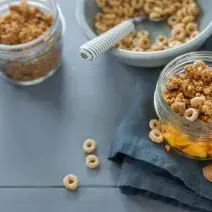 Crujiente de Durazno y CHEERIOS®