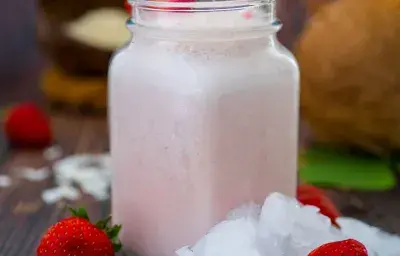 batido de fresa y coco batido de fresa y coco