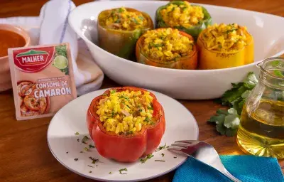 Chiles Rellenos de Atún Chiles Rellenos de Atún