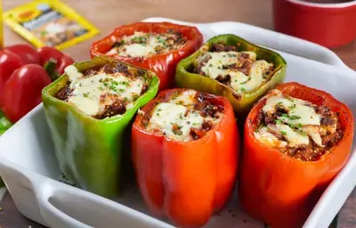 Pimentones rellenos con Carne y Quinoa Pimentones rellenos con Carne y Quinoa