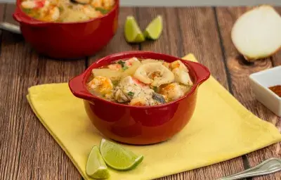 Caldo de mariscos