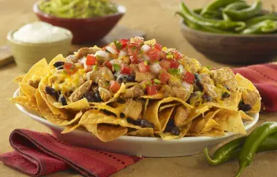 nachos con chili de pollo