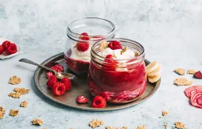 FITNESS® Granola yoghurt smoothie