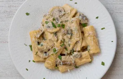 Rigatoni con hongos Rigatoni con hongos