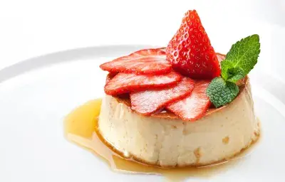 Flan NIDO® 3+ Pre-Escolar y frutas mixtas