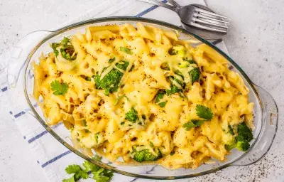 Pasta con Brócoli y Queso