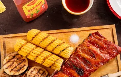 Costillas en salsa de mostaza, kétchup y miel Costillas en salsa de mostaza, kétchup y miel
