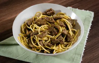 Pasta con Carne al Chimichurri