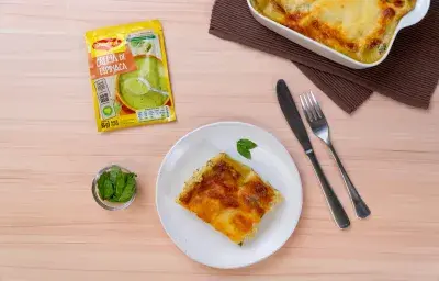 Lasaña de pollo y espinacas Lasaña de pollo y espinacas