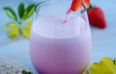 Batido de fresa y leche condensada