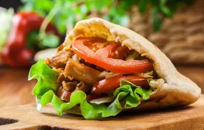 Pita de pollo