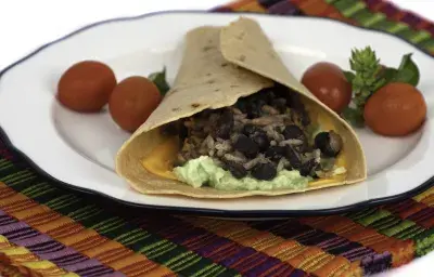 Burrito de Gallo Pinto con Queso