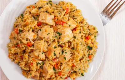 Arroz con pollo y especias