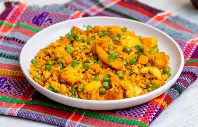 arroz frito con cúrcuma