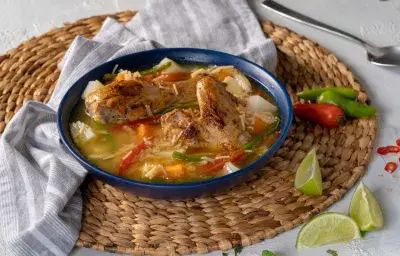 Caldo de Gallina