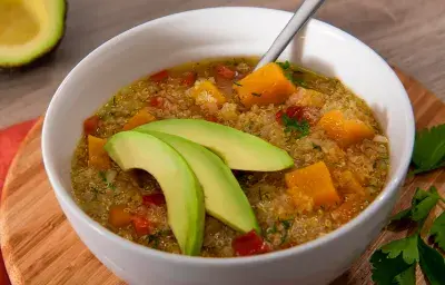 Sopa de quinoa y calabaza