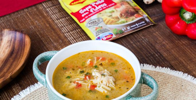 Irresistible Sopa De Pollo Oriental Rica | Recetas Nestlé