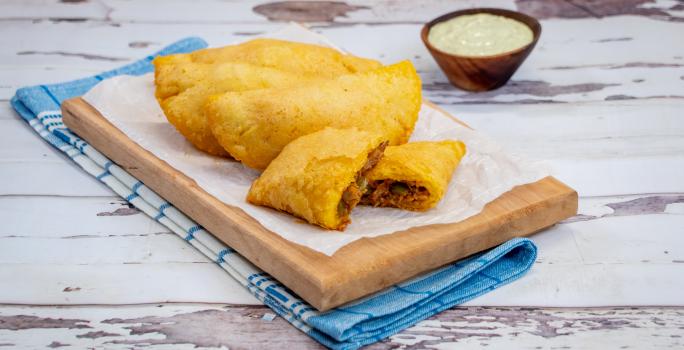 empanadas de maíz con ropa vieja