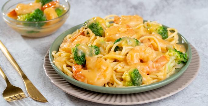 Pasta con Camarones en Salsa Blanca Libre de Lácteos