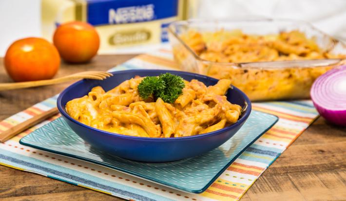 Pasta en salsa de Tomate y Queso