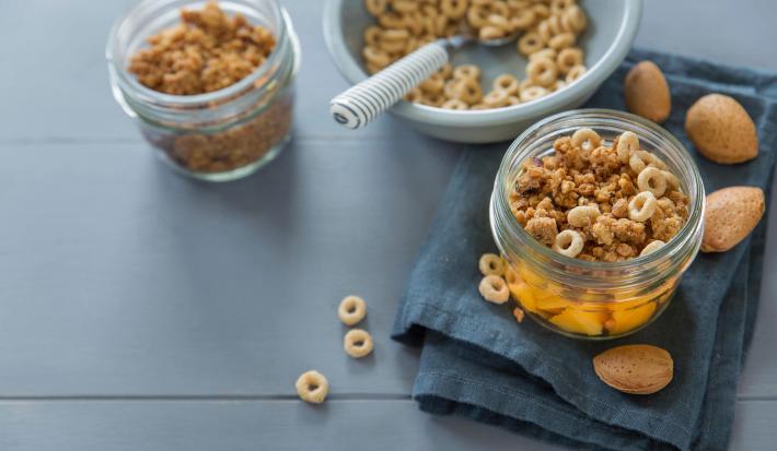 Crujiente de Durazno y CHEERIOS®